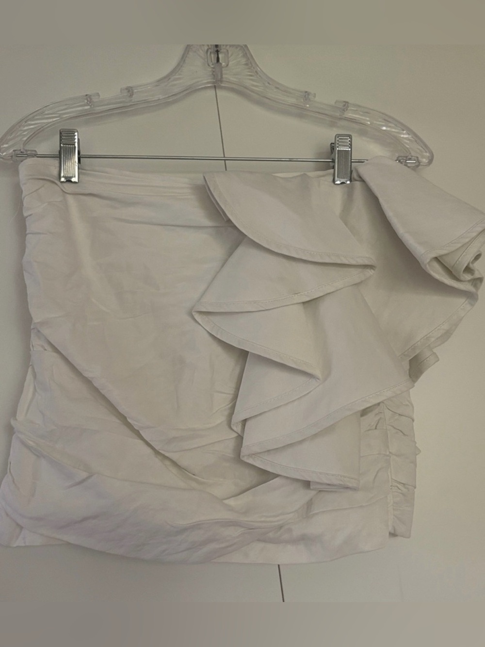 Zara Ruffled Asymmetric Top - Picture 2 of 7